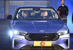 Cumhurbaşkanı Erdoğan Togg'un yeni modeli T10F'in direksiyon koltuğunda