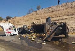 Mersin'de otobüs ile kamyon çarpıştı