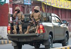 Pakistan'da çatışma: 12 asker hayatını kaybetti, 13 militan öldürüldü!