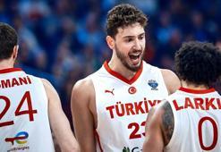 Bakan Bak'tan A Milli Erkek Basketbol Takımı'na tebrik mesajı!