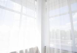 Perdelere rengini kazandıran yıkama tekniği! Kar beyazı oluyor