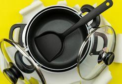 Keçe yoksa kağıt havlu serin! Tencere ve tavaları yüzde yüz koruyor, çizik bile yok