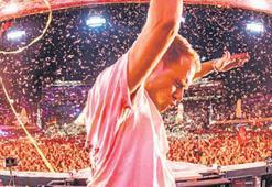 Yeni şovunu İstanbul’a sakladı