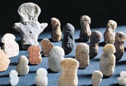 Tavşanlı Höyük’ün hikâyesine ışık tutan idoller bulundu