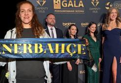 Fenerbahçe'de yeni transfer Agnieszka Korneluk'un boyu yeniden gündem oldu!