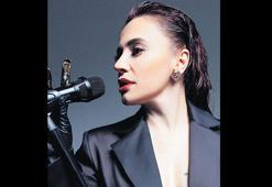 Yeni albümünü İzmirlilere söyleyecek