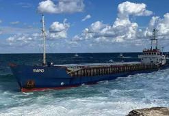 Kuru yük gemisi karaya oturdu