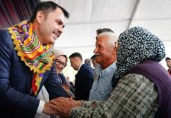 Sındırgılı köylüler kendi evlerinin temelini Bakan Kurum'la attı