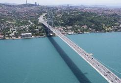 İstanbul Boğazı'nda gemi trafiği askıya alındı