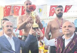 Tarihi Çardak Güreşleri yükselişe geçti
