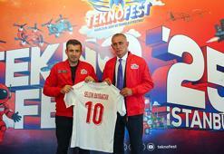 TFF Başkanı Hacıosmanoğlu, TEKNOFEST'i ziyaret etti!