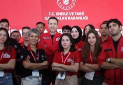 Bakan Bayraktar TEKNOFEST gençliğiyle buluştu: Türkiye’nin nükleer geleceği için çok önemli!