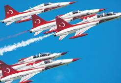 Türk Yıldızları’na ‘En İyi Gösteri Uçuşu’ ödülü