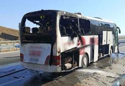 Aydın'da dehşet anları! Seyir halindeki yolcu otobüsü alev alev yandı