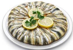 Pilavı tane tane, balığı çıtır çıtır olsun: Limonu ve buharı üstünde Hamsili Pilav tarifi