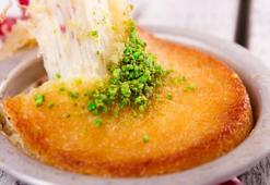 Evde yarım saatte hazır künefe tarifi! Şerbeti tam kıvamında, tel tel ayrılacak