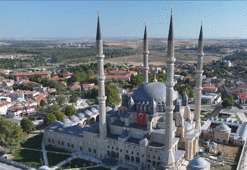 Restorasyondaki Selimiye Camisi'nin kubbe tezyinatı işlemi için yürütmeyi durdurma kararı