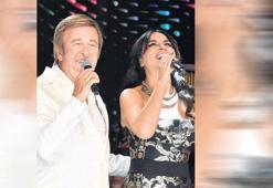 Harbiye sahnesinde kliplendi