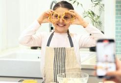 Ailelere sosyal medya uyarısı! ‘Beğeni’den önce mahremiyeti düşünün