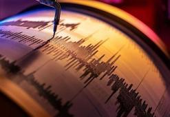 İstanbul Valiliği'nden deprem açıklaması: Ekiplerimiz incelemelere başlamıştır