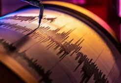 İstanbul Valiliği: 4 binada hasar ihbarı alındı, 17 kişi yaralandı