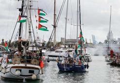 İsrail'in saldırıp alıkoyduğu Sumud Filosu'ndaki İtalyanlardan bir kısmı ülkelerine döndü