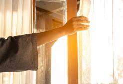 Açık pencereden sağlık giriyor ama bir şartla! Yatmadan önce yapan yaşadı