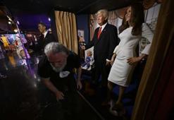 Aktivistlerden Madrid’de Balmumu Müzesi’nde eylem! Netanyahu’ya 'Katil Bebek Chuky' kostümü