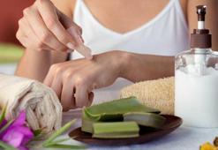 Evde spa etkisi! Aloe verayı böyle karıştırınca nem bombası oluyor, mis gibi kokun