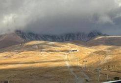 Erciyes'e mevsimin ilk karı yağdı