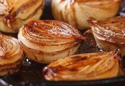 Soğanı hep yanlış pişirdik! Azıcık ekleyen farkı görüyor, karamelize tat için birebir
