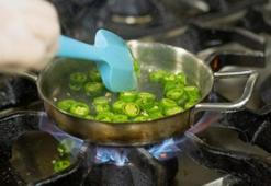 Evden çıkmadan hazır 5 dakikalık kahvaltılık tarif! Biberi sütle deneyin, tadı nefis