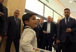 Cumhurbaşkanı Erdoğan ile ilkokul öğrencisinin diyaloğu güldürdü! 'Nereye? İçeriye'