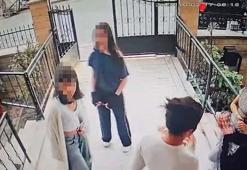 Bıçaklı 5 kız kapıya dayandı! Akran zorbalığı kamerada