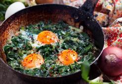 Ispanak sevmeyenleri bile mest eden tarif! 3 dakikada hazır, sapı da ziyan olmuyor