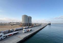 Türkiye'nin 17. 'İyilik Gemisi'ndeki yardım malzemelerinin indirme işlemleri tamamlandı