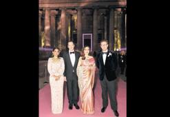 ‘‘Parthenon Mermerleri’ dekor değil’