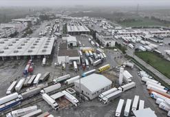 Kapıkule'de saatte geçen tır sayısı rekor sayıya ulaştı