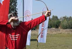 Geleneksel okçulukta Remy-i Sedad Açık Hava Federasyon Kupası, Adana'da başladı