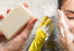 Rendeleyip 1 litre suya atın! Parmak izi bırakmıyor: Beyaz sabun her şeyi parlatıyor