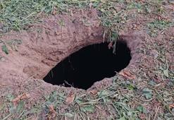 Pancar tarlasında görenler hayrete düştü! 15 metrelik dev obruk oluştu