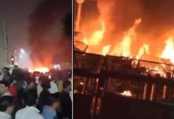 Hindistan'da bir aracın patlaması sonucu çok sayıda araç alev aldı: 8 ölü
