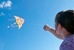 Gökyüzünün renkli süsü: Uçurtmayı ilk kim icat etti?