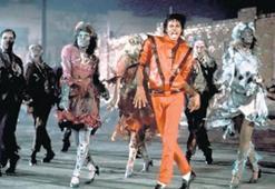 ‘Thriller’ yeniden ilk 10’da