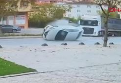 Sancaktepe'de dönüş yapan TIR, otomobile çarptı