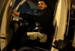 Trafikte sinir krizi! 'Canım sıkkın' deyip motosikletliyi darbetti