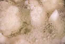 Karnabaharın kokusu rahatsız etmesin! Karnabaharı kokutmadan pişirme yöntemi