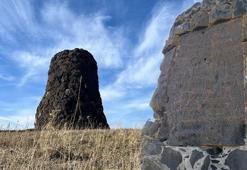 Sırlarla dolu tepe! Üzerindeki yazıların dili bugüne kadar çözülemedi