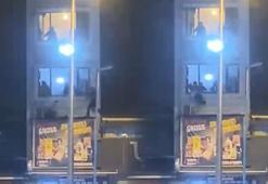 Kumkapı'da komşular arasında kavga! Darbedip pencereden attılar