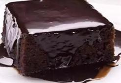Browni tadında ıslak kek tarifi! Kıvamı tam tutuyor